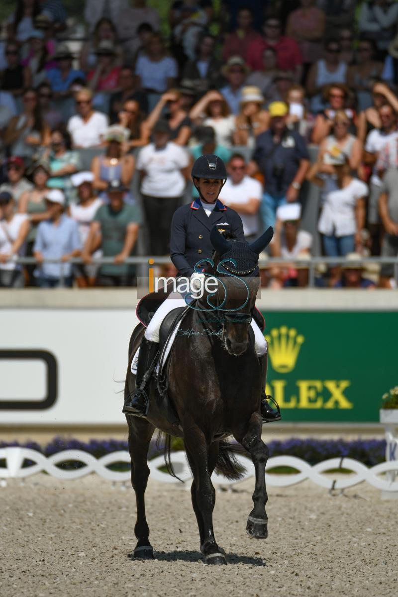 Perry-Glass_Dublet_Aachen 2018_6279.jpg